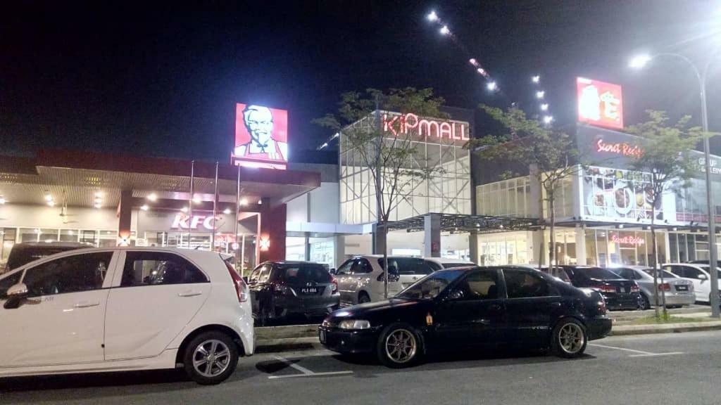 Tropicana Home Concept @ Wabest, Klia Sepang Exterior photo